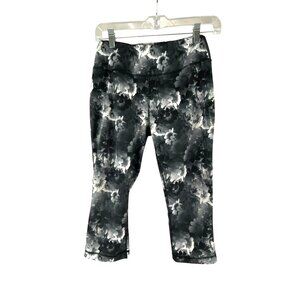 Danskin Now Women's Crop Leggings Black Size S Floral Fitted Yoga Athletic Balle
